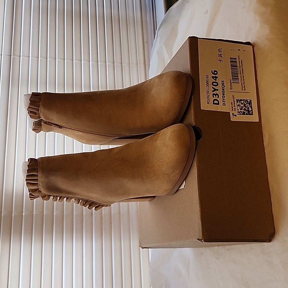 RUFFLE WESTERN BOOTS